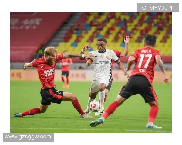 成都足球队的奋斗历程与荣耀时刻全景纪实