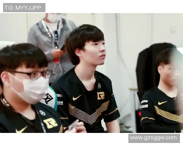 赛后复盘分析RNG与LNG比赛中的战术意识与团队配合